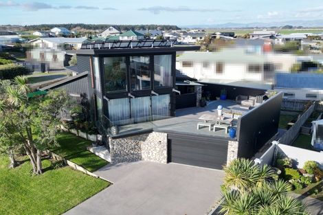 Photo of property in 6 Dawson Street, Foxton Beach, Foxton, 4815