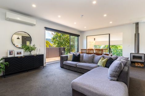 Photo of property in 4a Ryan Grove, Tawa, Wellington, 5028