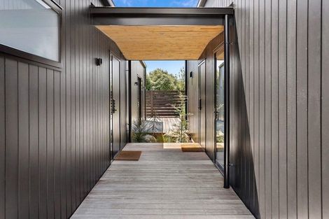 Photo of property in 12 Cleland Close, Wanaka, 9382