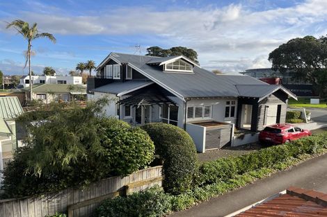 Photo of property in 204a Devonport Road, Tauranga, 3110
