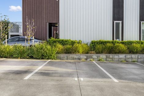 Photo of property in 11/2 Warrant Officer Lane, Hobsonville, Auckland, 0616