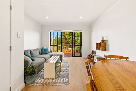 Photo of property in 4/2 Brandon Road, Glen Eden, Auckland, 0602