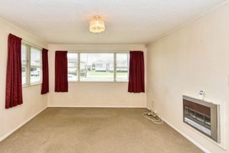 Photo of property in 70 Cargill Street, Papakura, 2110