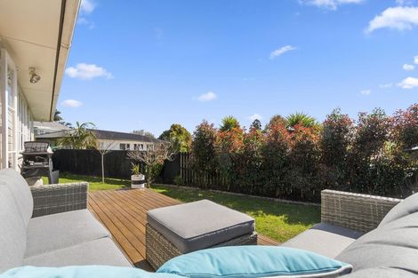 Photo of property in 4 Glenford Lane, Te Atatu Peninsula, Auckland, 0610