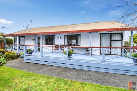 Photo of property in 7 Oakmont Place, Wattle Downs, Auckland, 2103