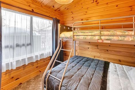 Photo of property in 39 Newburn Street, Waikaia, 9778