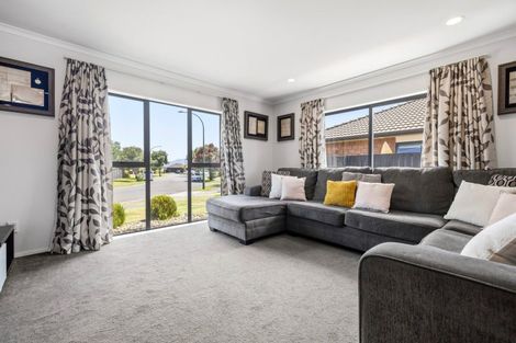 Photo of property in 8 Nicole Place, Papamoa Beach, Papamoa, 3118
