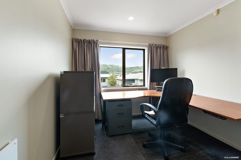 Photo of property in 11 Cresswell Place, Johnsonville, Wellington, 6037