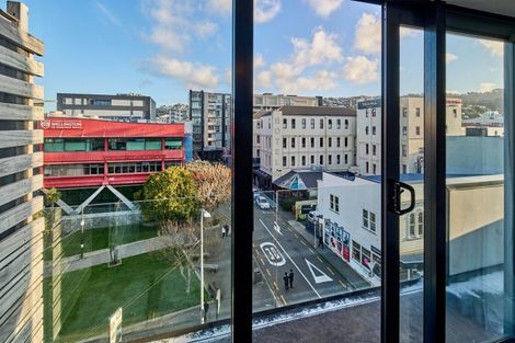 Photo of property in Dual Apartments, 510/142u Vivian Street, Te Aro, Wellington, 6011