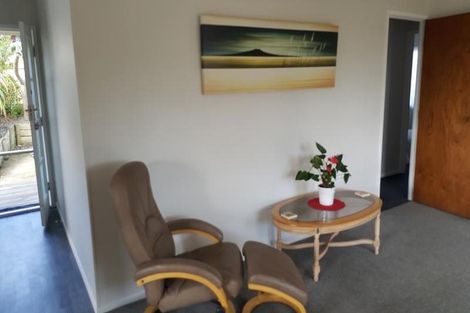 Photo of property in 28 Moire Road, Massey, Auckland, 0614