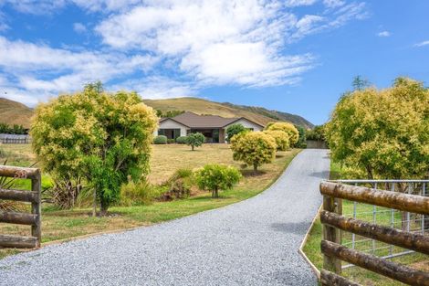 Photo of property in 38 Mountain View Drive, Manakau, Otaki, 5583