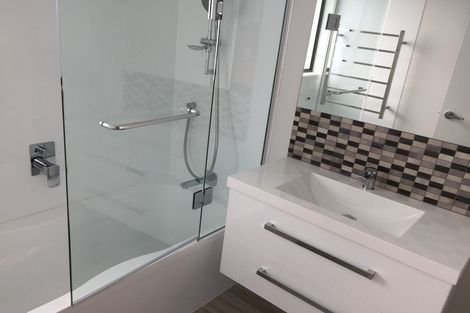 Photo of property in 94 Stanley Road, Glenfield, Auckland, 0629