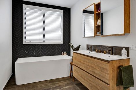 Photo of property in 4/20 Gordon Street, Glen Avon, New Plymouth, 4312