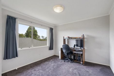 Photo of property in 430 Mangorei Road, Highlands Park, New Plymouth, 4312