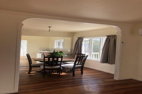 Photo of property in 131 Ocean View Road, Hillcrest, Auckland, 0627