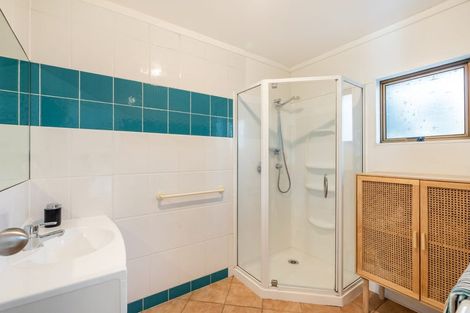 Photo of property in 2/47 Stredwick Drive, Torbay, Auckland, 0630