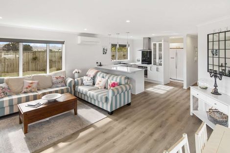 Photo of property in 19 Magnolia Crescent, Tawhero, Whanganui, 4501