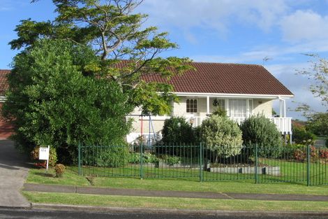 Photo of property in 2/1 Raddock Place, Farm Cove, Auckland, 2012
