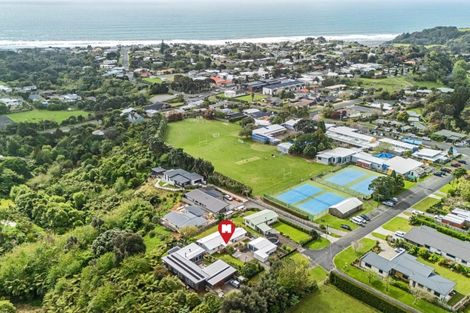 Photo of property in 46 Donnelly Street, Oakura, 4314