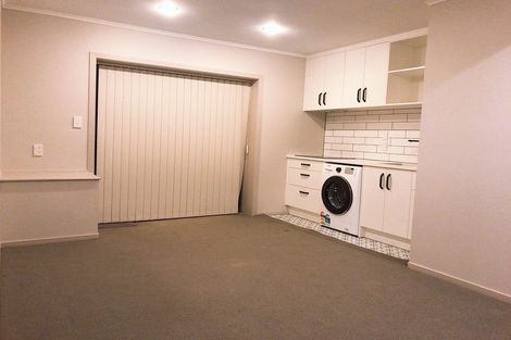Photo of property in 621 Beach Road, Rothesay Bay, Auckland, 0630