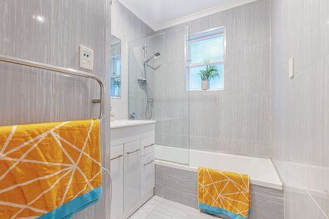 Photo of property in 3/14 Orchid Place, Te Atatu South, Auckland, 0610