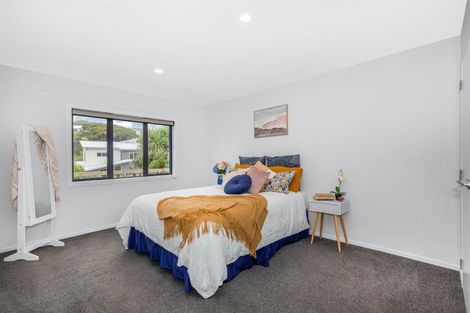 Photo of property in 41 Samwell Drive, Whitby, Porirua, 5024