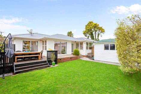 Photo of property in 671 Te Atatu Road, Te Atatu Peninsula, Auckland, 0610