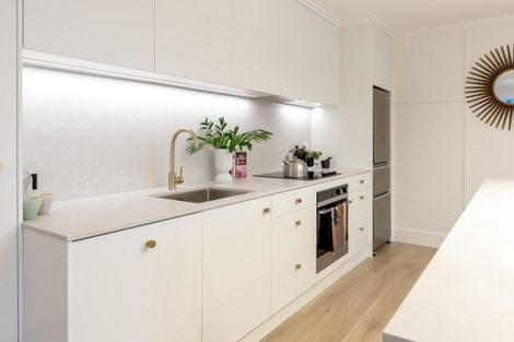 Photo of property in Hamilton Flats, 9a Hawker Street, Mount Victoria, Wellington, 6011