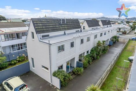 Photo of property in 74f4 Freyberg Street, Lyall Bay, Wellington, 6022