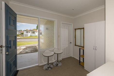 Photo of property in 2 Glen Street, Levin, 5510