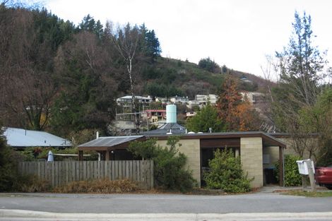 Photo of property in 2/13 Fryer Street, Queenstown, 9300