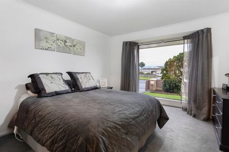 Photo of property in 132 Hagart-alexander Drive, Mosgiel, 9024