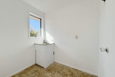 Photo of property in 38 Chislehurst Street, Henderson, Auckland, 0612