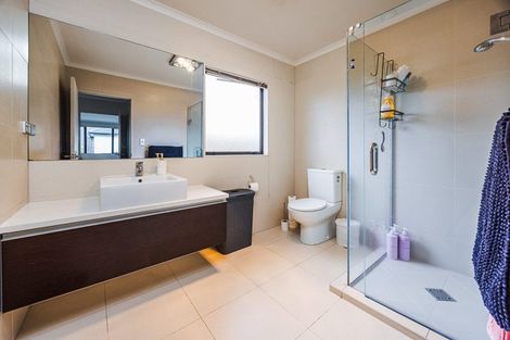 Photo of property in 24 Corsica Way, Karaka, Papakura, 2113