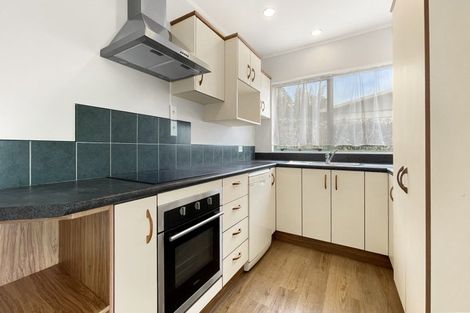 Photo of property in 60 Zefiro Drive, Massey, Auckland, 0614