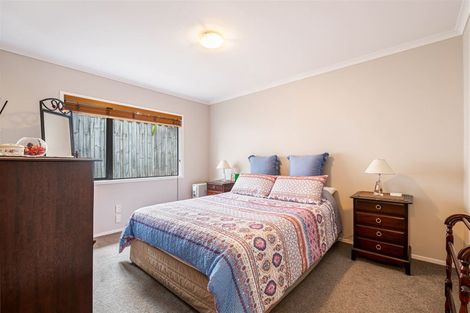 Photo of property in 3 Springtide Place, Red Beach, 0932