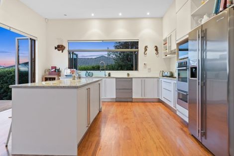 Photo of property in 108 Kittiwake Drive, Schnapper Rock, Auckland, 0632