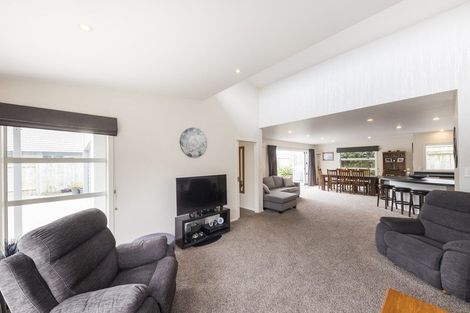 Photo of property in 68 James Line, Kelvin Grove, Palmerston North, 4414