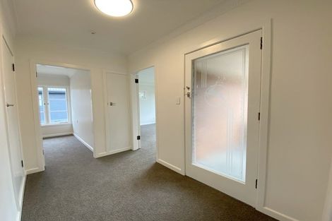 Photo of property in 18 Taikata Road, Te Atatu Peninsula, Auckland, 0610