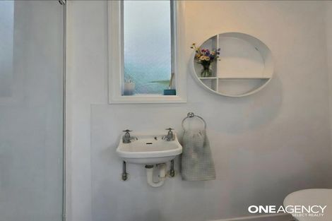 Photo of property in 5 Aorangi Terrace, Thorndon, Wellington, 6011