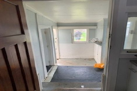 Photo of property in 32 Ngahina Street, Marton, 4710