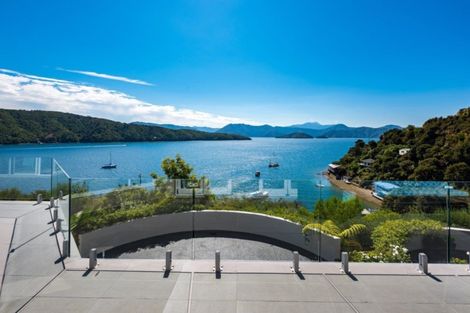 Photo of property in 2 Marina View, Waikawa, Picton, 7281