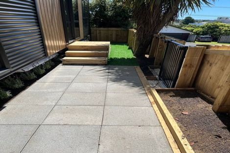 Photo of property in 46 Newington Road, Henderson, Auckland, 0612