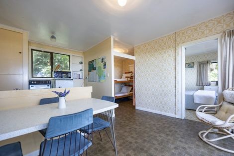 Photo of property in 59 North Piha Road, Piha, 0772