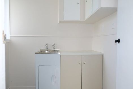Photo of property in 32 Bateman Avenue, Bryndwr, Christchurch, 8053