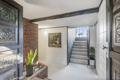 Photo of property in 132 Aeroview Drive, Beach Haven, Auckland, 0626