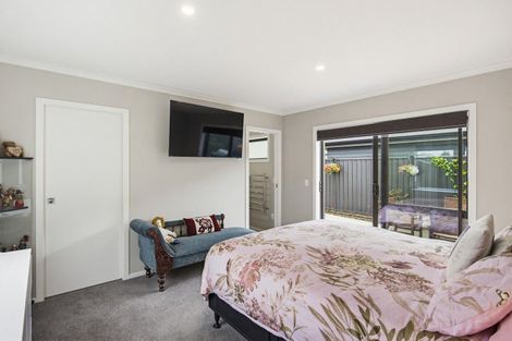 Photo of property in 12 Enereta Road, Otaki, 5512
