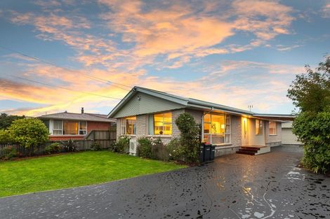 Photo of property in 62 Daniels Road, Redwood, Christchurch, 8051