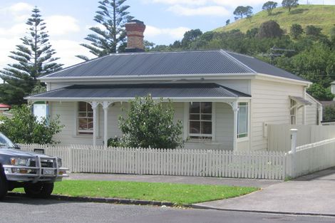 Photo of property in 10b Owens Road, Devonport, Auckland, 0624