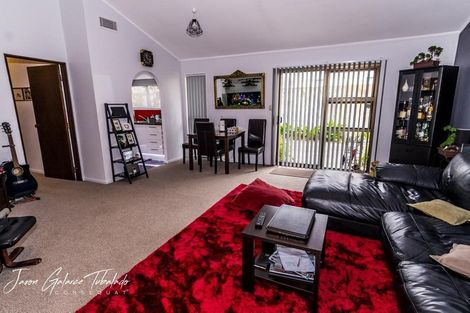 Photo of property in 3/21 Northall Road, New Lynn, Auckland, 0600